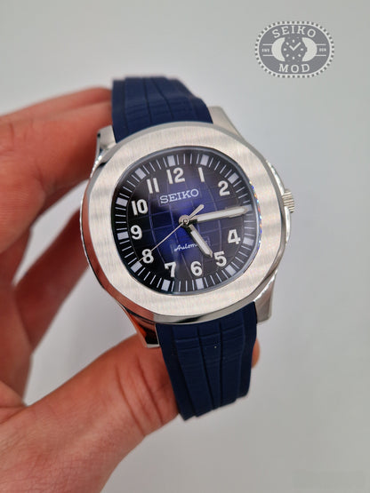 Aquanaut mod with blue sports band