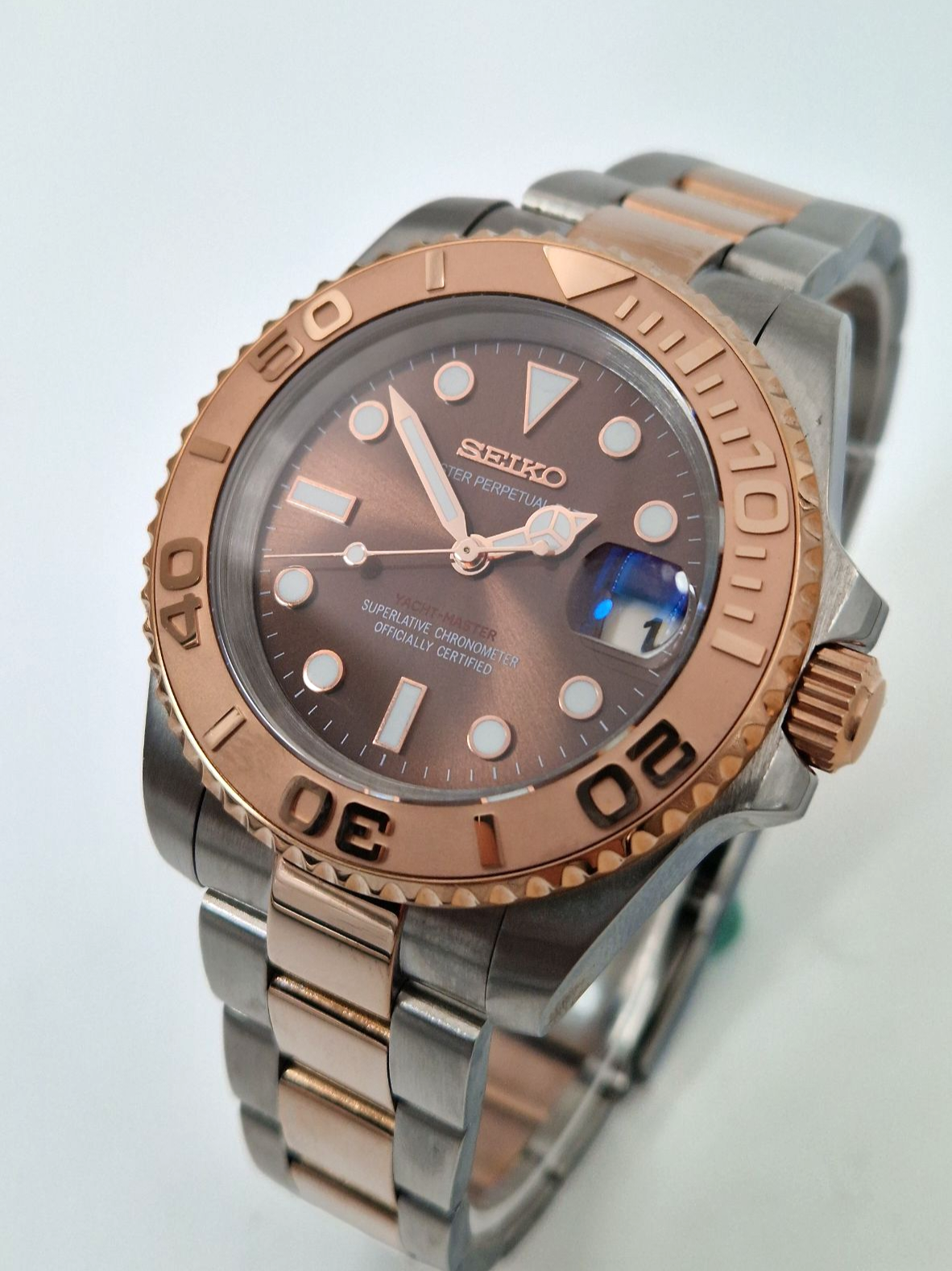 Yacht-Master mod with rose gold two-tone bracelet
