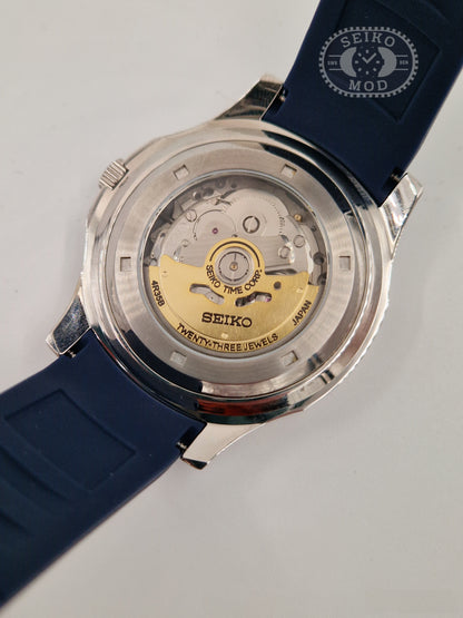 Aquanaut mod with blue sports band